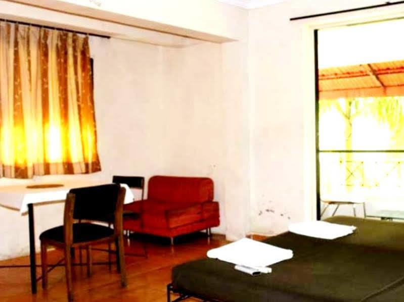 Sky Blue Resort Lonavala Ngoại thất bức ảnh